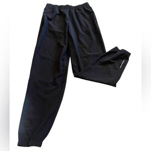 Gap Fit black pants-small